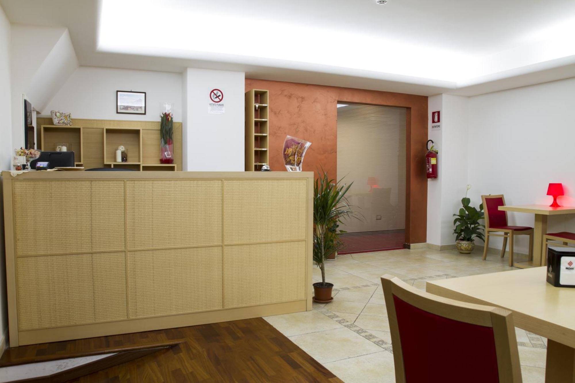 Hotel Catania Town Екстер'єр фото