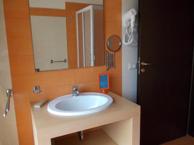 Hotel Catania Town Екстер'єр фото